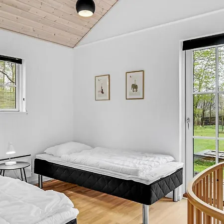 בית נופש Three-bedroom Holiday In *